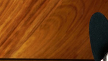 El cantante ha sido duramente criticado por hacer apología de la violencia contra las mujeres en su video musical "Fuiste Mía".