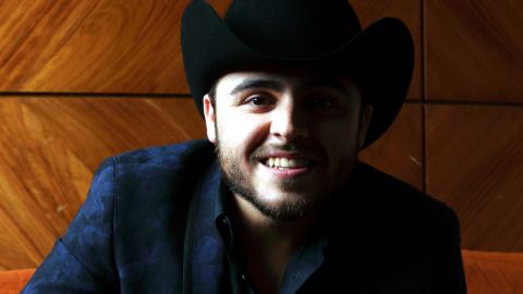 El cantante ha sido duramente criticado por hacer apología de la violencia contra las mujeres en su video musical "Fuiste Mía".