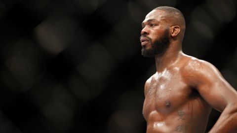 Jon Jones consiguió la victoria número 14 en peleas de título en UFC 247.