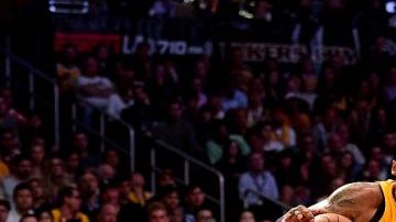 Kobe Bryant jugó a todo gas y casi hasta el último segundo.