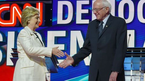 Hillary Clinton y Bernie Sanders en Brooklyn.
