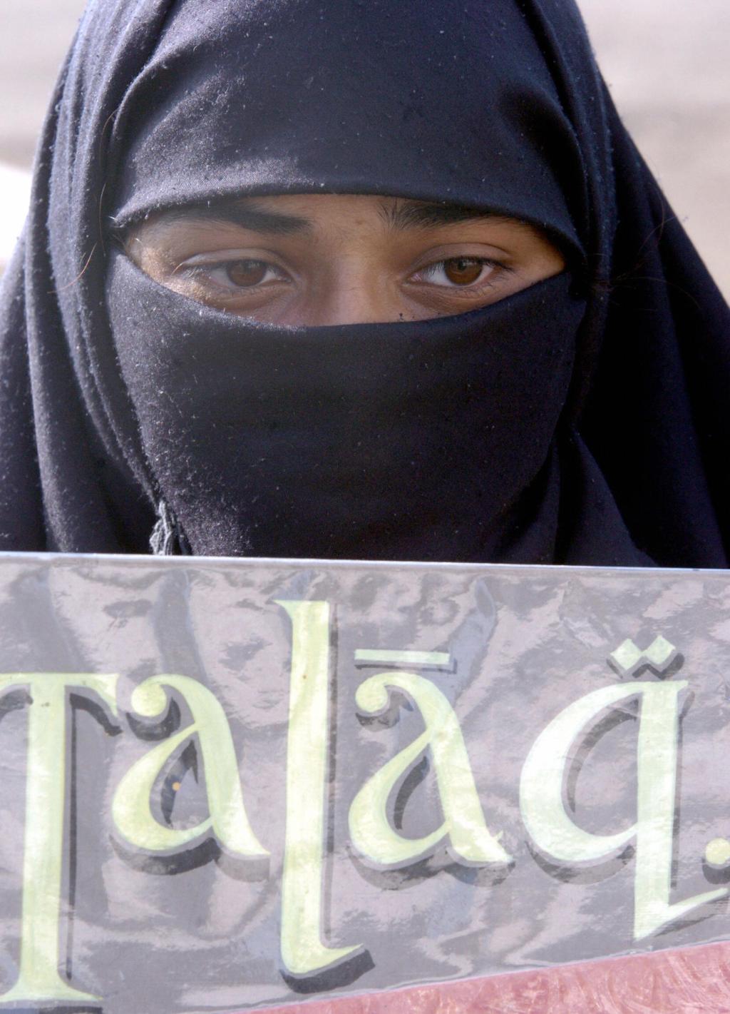 Los activistas piden una prohibición completa del "triple talaq".