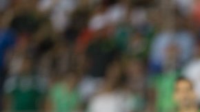 "Los Dragones" necesitan dinero y solo podrían obtenerlo con la venta del mexicano.