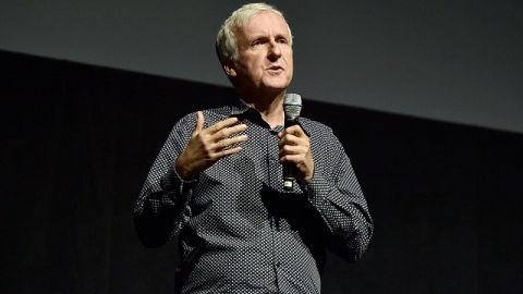 James Cameron anunció ayer que su exitosa película "Avatar" tendrá cuatro secuelas.