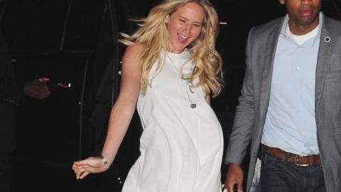Sophie asegura que pese a ser una de las actrices más famosas del mundo, Lawrence tiene los pies en la tierra.
