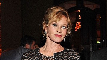 Los actores y exesposos, Melanie Griffith y Antonio Banderas, ahora tienen algo en común.