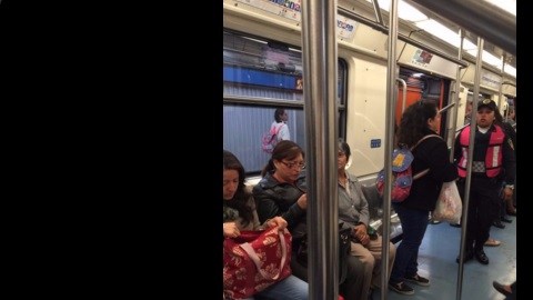 Detienen a hombre por acosar a menor en el Metro de la Ciudad de México ...
