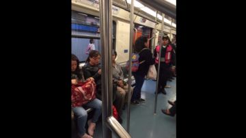 Usuarias pasan acoso en el Metro.