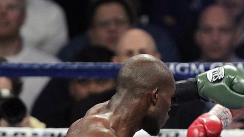 "Pacman" quiere confirmar su superioridad ante Bradley en la última pelea de esta trilogía.