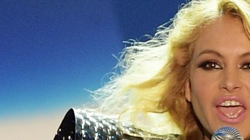 Su escote no fue lo más comentado de la noche.