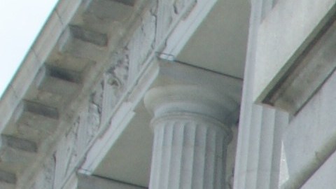 Pedro  Figueroa fue indebidamente arrestado por la Policía de San Francisco y entregado a Inmigración cuando él acudió a gestionar ante las autoridades el caso de un auto que le fue robado.