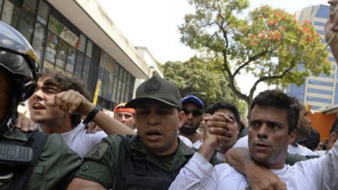 El líder opositor Leopoldo López habría sido uno de los beneficiarios de la Ley de Amnistía.