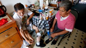 Luis Alfaro, perdió uno de sus pies por complicaciones de la diabetes.