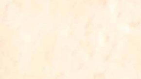 Un soldado ingresa en un recinto que los paramilitares talibanes defendían en la frontera con Pakistán.