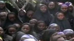 Hace apenas un mes varias madres de las niñas secuestradas reconocieron a sus hijas en unas imágenes emitidas en la televisión nigeriana.
