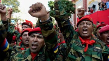 La creciente tensión política en Venezuela ha vuelto a agitar el fantasma de un golpe militar.