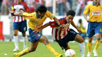De todos los jugadores que pueden participar en esta ocasión, solo Omar Bravo ha tenido la oportunidad de jugar el Clásico dentro de una Liguilla.
