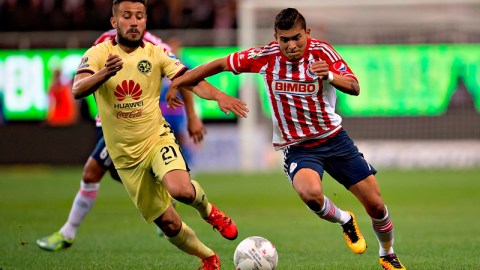 América y Chivas siempre protagonizan duelos de poder a poder.