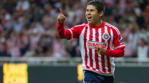 A pesar del interés del Palermo, Matías Almeyda prefiere que López se quede en Chivas para crecer lo que le falta.
