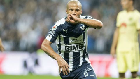 Uruguay no permitió que Sánchez se incorporará más tarde al equipo.