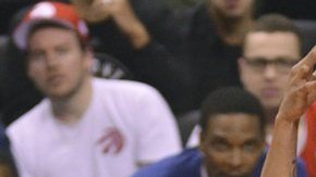 Miami Heat pega primero a los Raptors.