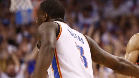 El Thunder de Oklahoma está exhibiendo lo peor del equipo sensación de la NBA, los Warriors.
