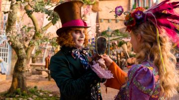 ‘Alice Through the Looking Glass’, con Johnny Depp, es uno de los filmes que Disney estrenará en breve y se espera sea otro éxito.