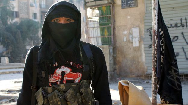 Al Nusra está tratando de ganarse el apoyo de las poblaciones que controla en Siria sin imponer el terror de Estado Islámico.