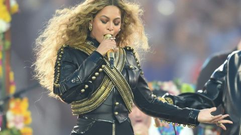 Beyonce trae su gira al Rose Bowl.