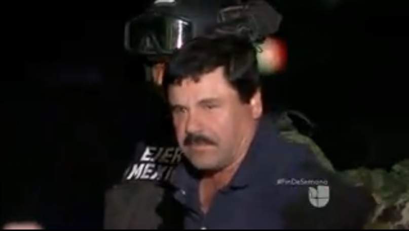 El Chapo es trasladado a un penal de Ciudad Juárez.