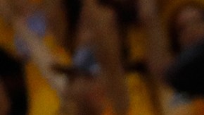 Stephan Curry celebra en la arena de su equipo, los Warriors de Golden State, durante el segundo juego de la Final del Oeste que le ganaron al Thunder de Oklahoma City.