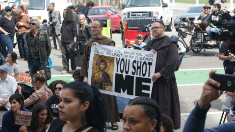La policía de San Francisco se ha visto envuelta en varias polémicas por incidentes en los que se excedieron en el uso de la fuerza contra, principalmente, afroamericanos.
