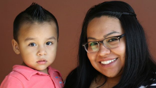 Gabriela es feliz en Estados Unidos, donde ha tenido a su hijo.