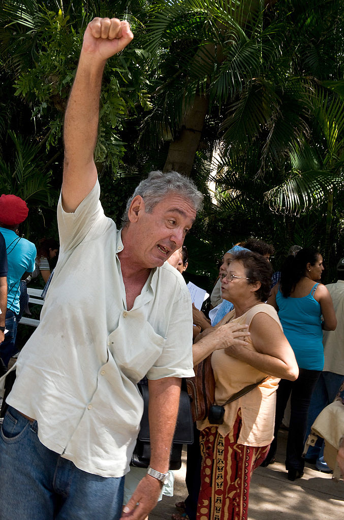Sergio Vitier durante un encuentro de intelectuales y personalidades de la cultura cubana el 16 de septiembre de 2008 en La Habana. 
