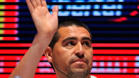 Juan Román Riquelme le puso peso a 'La pulga'.