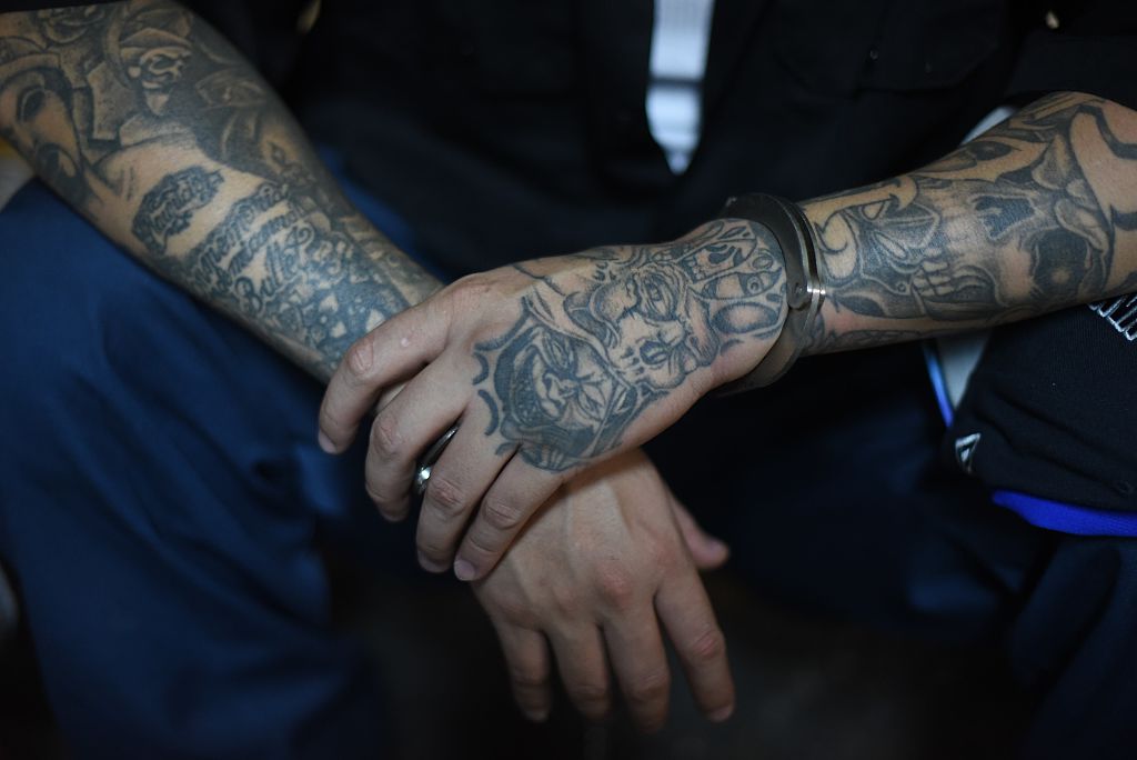 Los símbolos y tatuajes de las maras salvadoreñas también pueden verse en el norte de Italia.