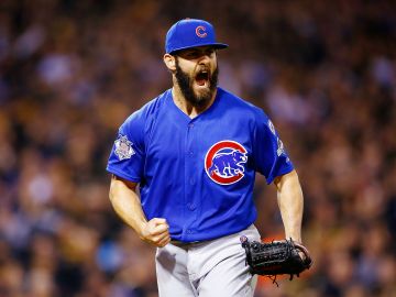 Jake Arrieta, convertido en el pitcher más dominante de las Ligas Mayores, ha ayudado a poner a los Cubs en la cima en la joven temporada 2016.