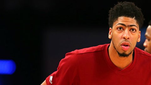 Anthony Davis también ganaría menos que en esta temporada.