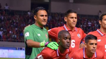 Oscar Ramírez director técnico de Costa Rica, seleccionó a sus 40. 21 juegan en el extranjero.