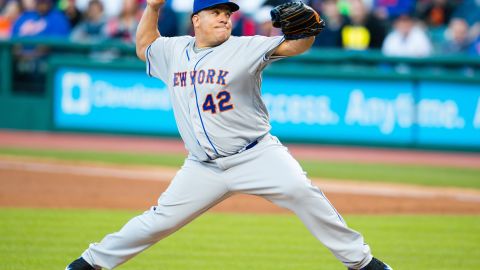 Bartolo Colón está a 23 triunfos del récord de Marichal.