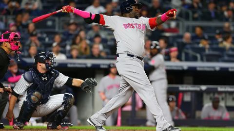 David Ortiz tuvo un domingo por la noche sobresaliente al batear dos jonrones contra sus clientazos, los Yankees.