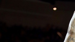 James e Irving se echaron a los Cavs al hombro.