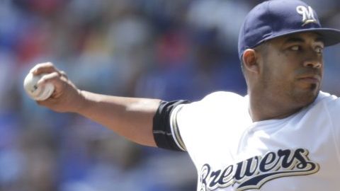 Júnior Guerra, un pitcher novato venezolano de 31 años de edad, ponchó a 11 Cachorros de Chicago.