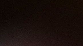 Stephen Curry mira los minutos finales del juego 3 de la serie entre Golden State y Oklahoma City. Los Warriors fueron borrados.