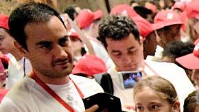 El papa Francisco asiste a una reunión con niños del sur de Italia, Calabria, incluidos hijos de los migrantes.