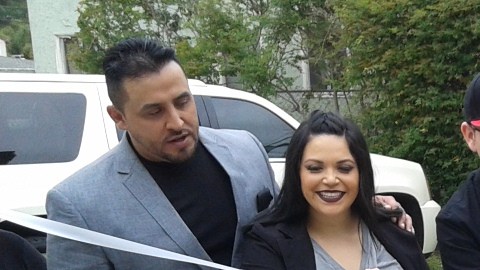 Familiares de la fallecida cantante se reunieron para la apertura oficial de Jenni's Refuge. /MEY LYN MITTEENN
