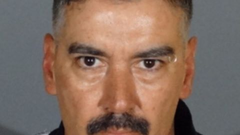 José Luis Chávez trataba de evadir su arresto y disparó contra el policía. /CORTESIA DEL SHERIFF
