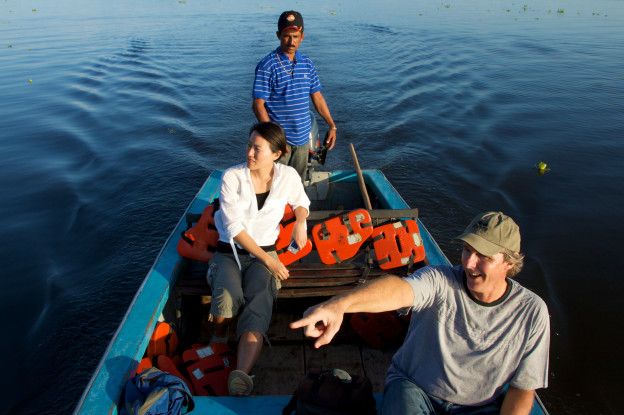 El guía turístico Alan Highton hace viajes turísticos desde hace décadas al lago de Maracaibo para quienes desean observar el fenómeno natural.