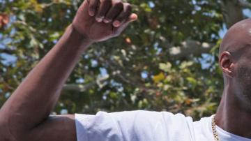 Lamar estuvo al borde la muerte el año pasado.