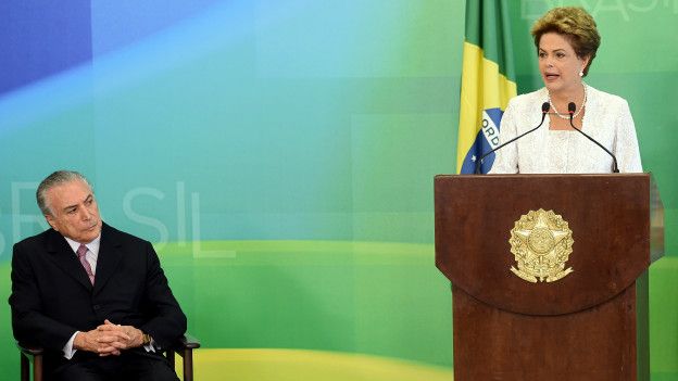 Dilma y TemerImage copyrightAFP Image caption Temer dijo sentirse relegado en los gobiernos de Rousseff.